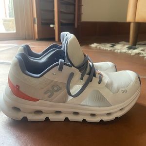 Size 7, on running cloudrunner shoe.